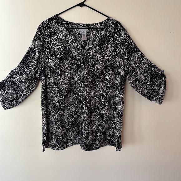 Catherines Black & White Button Front Blouse Size 0X 14/16 Woman - Picture 10 of 10